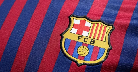 لاعبو برشلونة يهددون بمقاطعة المنتخب الإسباني بسبب أزمة تسجيل اللاعبين